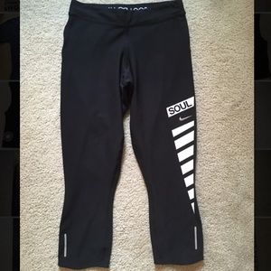 SoulCycle Nike White Striped Relay Capri